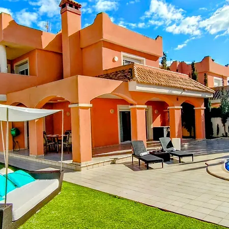 Villa En *